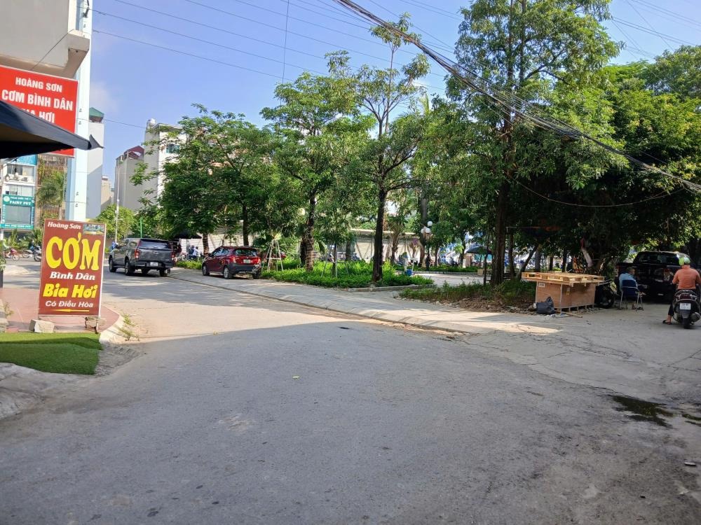 Nhà 5 Tầng, 52m² - 4PN, 4WC - Gần BRT, Ngõ Thông Thoáng