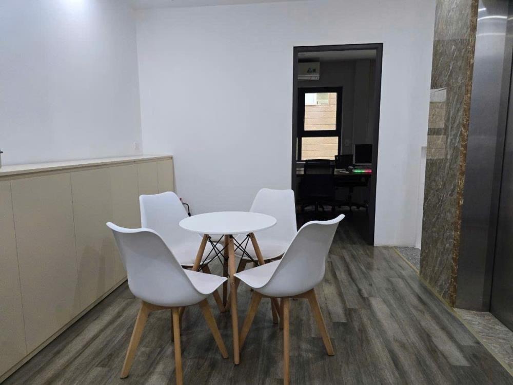 Bán Nhà Phân Lô Nguyễn Tuân 6 Tầng Thang Máy, KD 65TR/Tháng - Vị Trí Đẹp