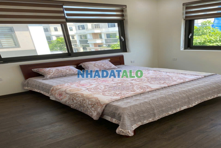 Cho thuê biệt thự starlake Tây Hồ Tây, 223m2 3,5 tầng, full nội thất. giá 65tr/th