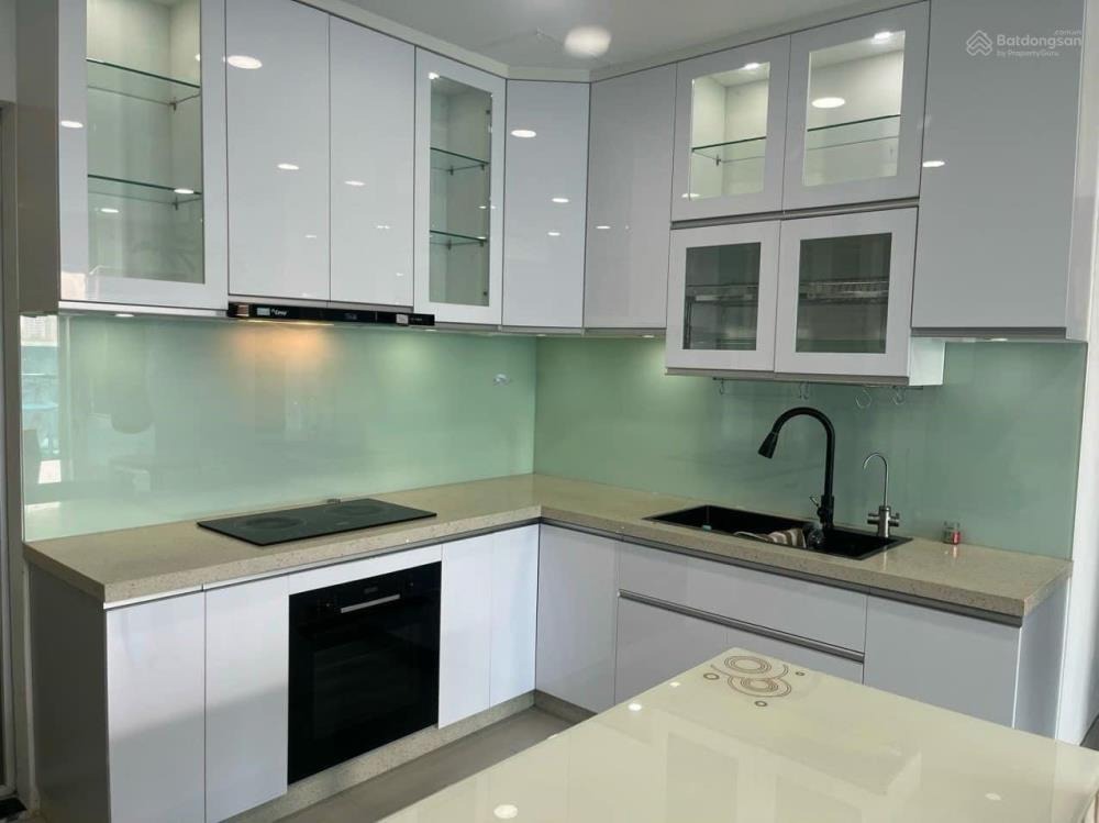 Bán Gấp Căn Hộ 2PN, 70m2, B2 Trường Sa, Giá 2.38 Tỷ - Vị Trí Đắc Địa