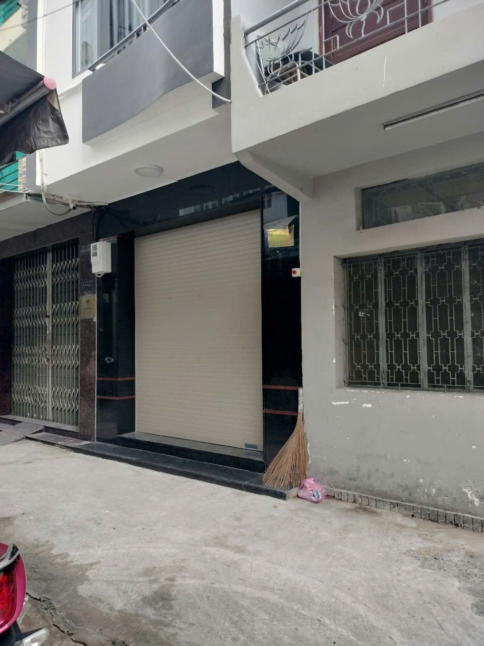Bán Nhà Hẻm Ô Tô Nguyễn Trãi - 5PN, Tặng Nội Thất Cao Cấp, Vị Trí Hiếm