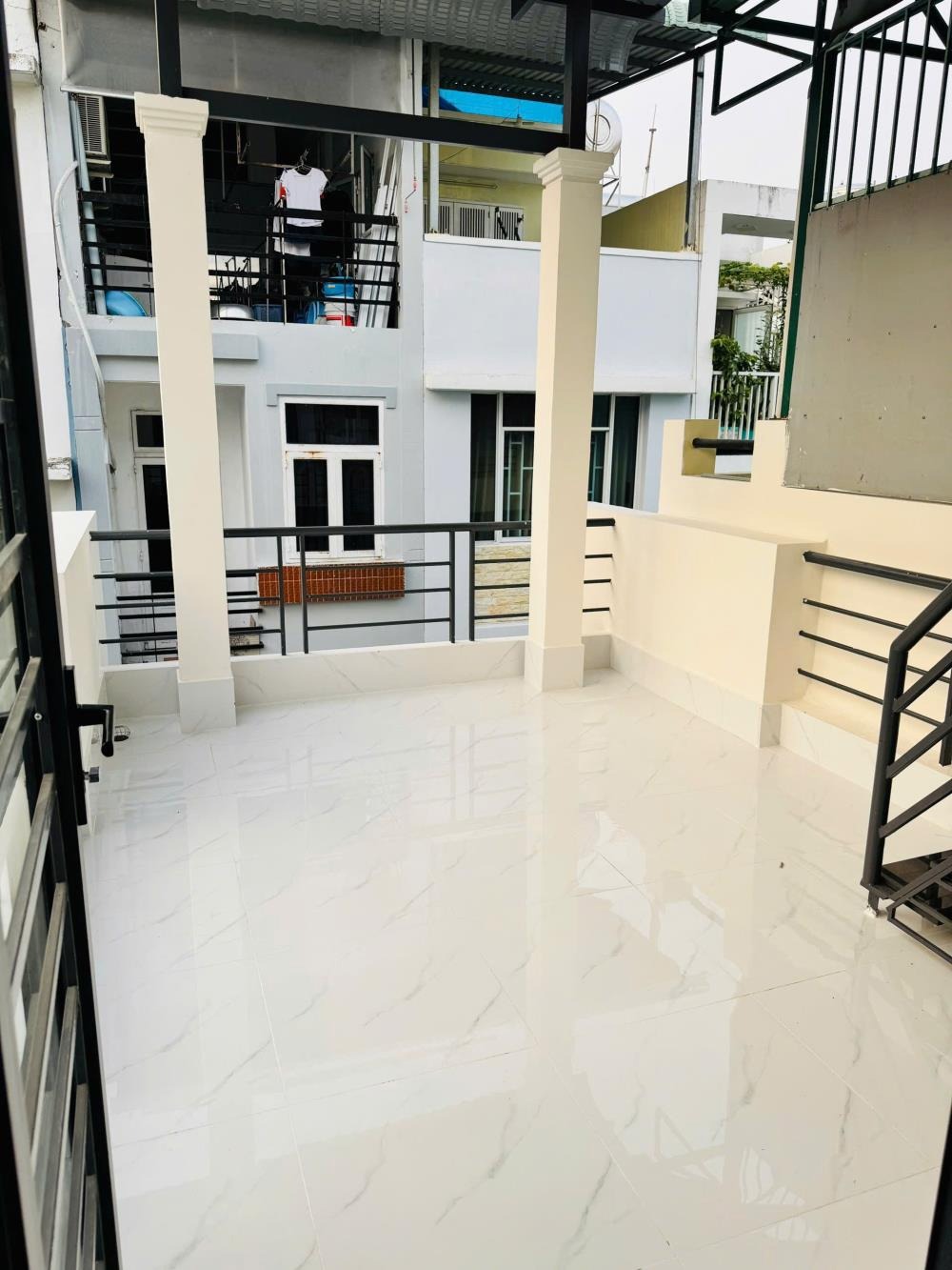 Bán Nhà Hẻm Ô Tô Nguyễn Trãi - 5PN, Tặng Nội Thất Cao Cấp, Vị Trí Hiếm