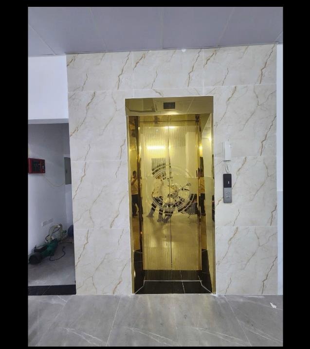 Bán gấp căn hộ dịch vụ 80m2, 6 tầng, thang máy, gần Đại học Ngoại Thương, Ngoại Giao, Luật