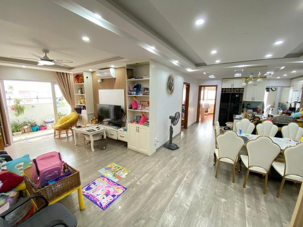 Căn Góc 136m² Tầng 2, Học Viện Quốc Phòng - Giá 9.75 Tỷ