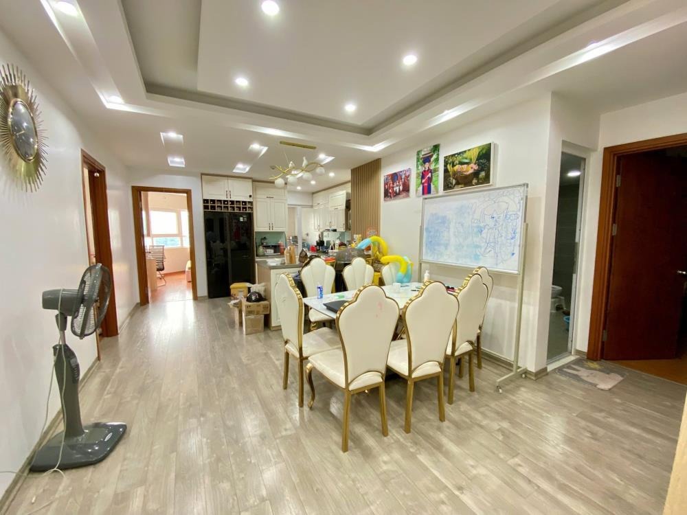 Căn Góc 136m² Tầng 2, Học Viện Quốc Phòng - Giá 9.75 Tỷ