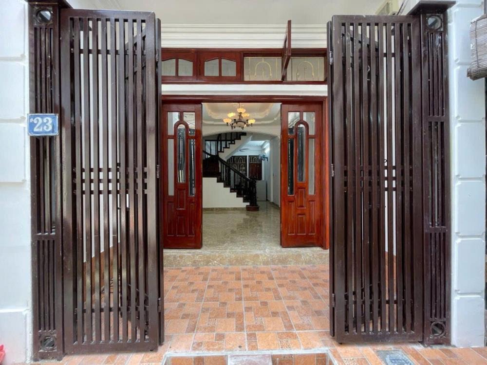 Đội Cấn 40m2 x 5 Tầng - Ngõ Nông, Sáng Lựa Chọn An Cư