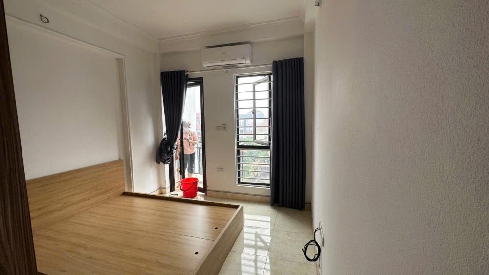 Bán nhà 4 tầng, 35m2, vị trí đắc địa gần Đại học Công nghiệp