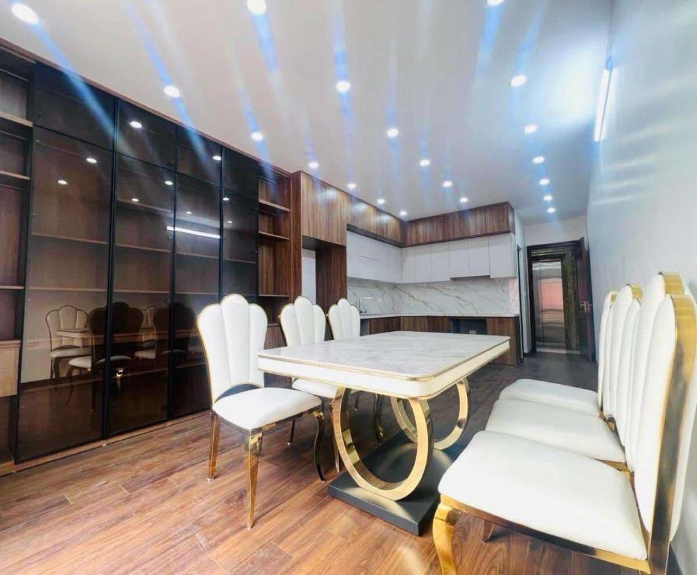 Bán Gấp Nhà Phố Phùng Chí Kiên - Giá Chỉ 15 Tỷ