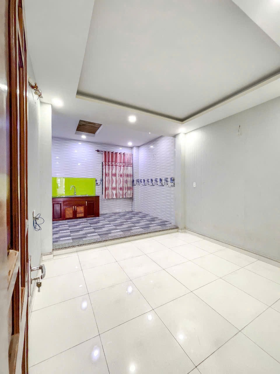 Bán Gấp Nhà Mặt Tiền Hà Huy Giáp, Quận 12 - 5 Lầu, Kinh Doanh Đa Ngành