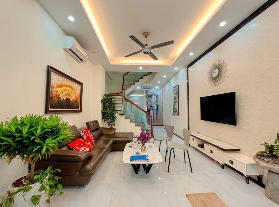 Bán Gấp Mặt Phố Bùi Xương Trạch - View Hồ - Ô Tô Tránh - Kinh Doanh Sầm Uất