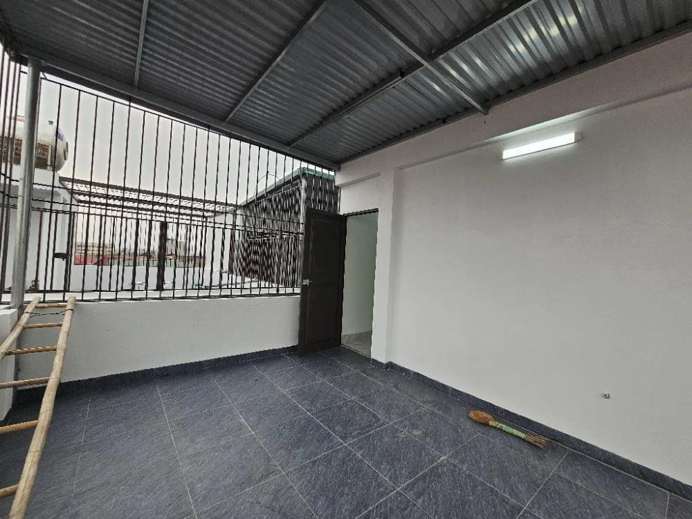 Bán Nhà Tây Tựu - 5 Tầng, 30m2, 5.7 Tỷ - Vị Trí Đẹp, Gần Chợ