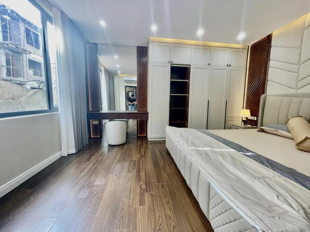 Bán Gấp Nhà Mặt Phố Ỷ La Hà Đông - 61mx3T, Lô Góc, KD, Oto, 13 tỷ+