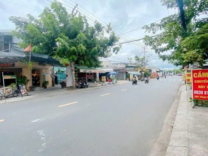 Nhà Mặt Tiền Thọai Ngọc Hầu 114m2 - Kinh Doanh Đa Ngành - Giá Tốt