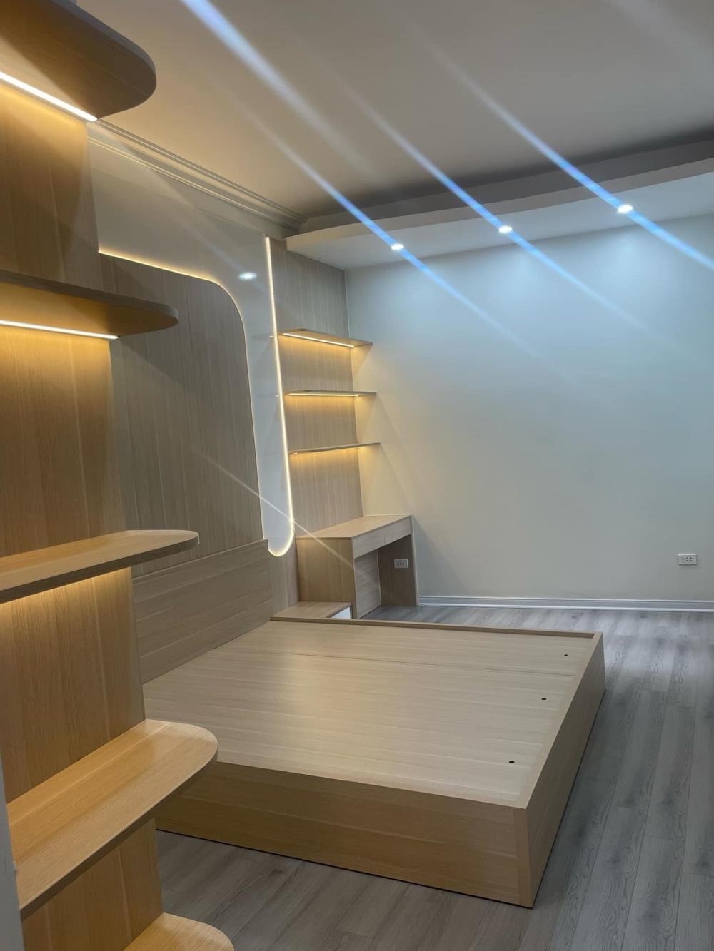 Bán nhà 5 tầng Cầu Đơ 4, Hà Đông - Ô tô vào nhà, Sổ đẹp, Giá 9.x tỷ