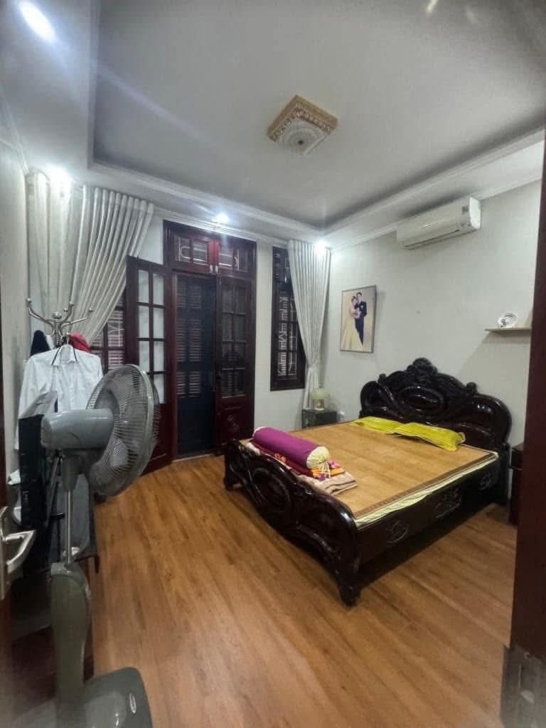 Bán Nhà Mặt Phố Văn Quán 40m² 5 Tầng - Kinh Doanh Sầm Uất - 14.5 Tỷ