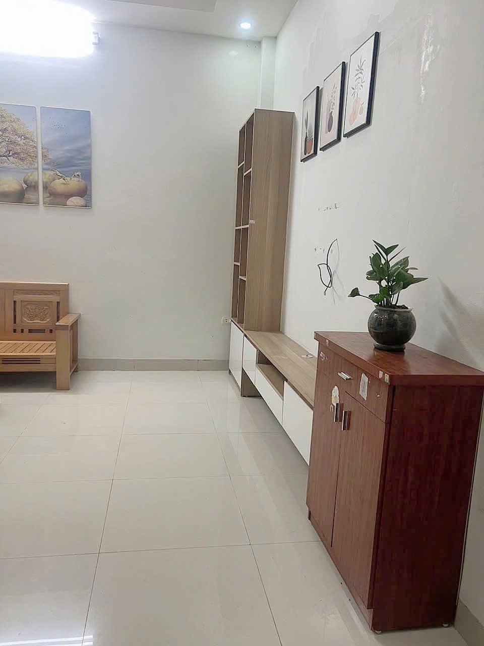 Bán nhà Hà Đông 30m² - 5 Tầng, Gần Mặt Phố Yên Phúc, Giá 5.X Tỷ