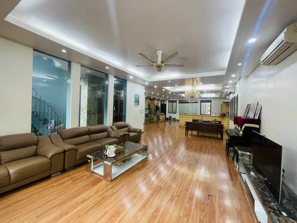 Bán Nhà Mặt Ngõ Hoa Bằng, Cầu Giấy: 225m2, 6 Tầng, Giá 58 Tỷ