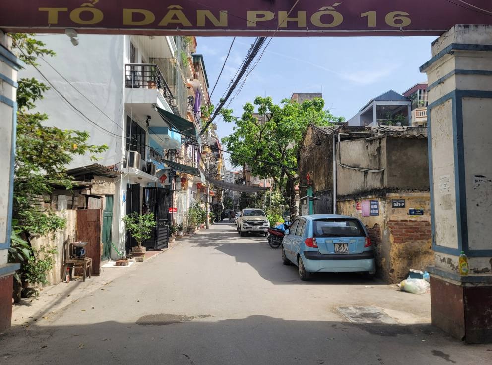 Nhà Hà Đông 24m² 3 Tầng, Ô Tô Đỗ Cửa, Giá 5.6 Tỷ - Vị Trí Trung Tâm