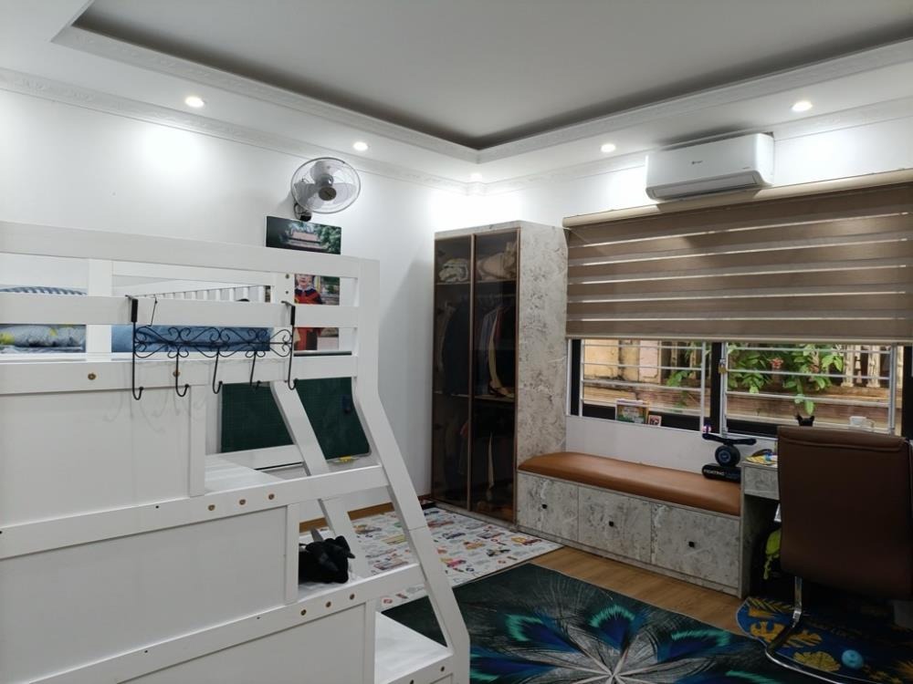 Bán nhà phố Đống Đa - 6 tầng, thang máy, ngõ thông, 41m2 - Giá 12 tỷ