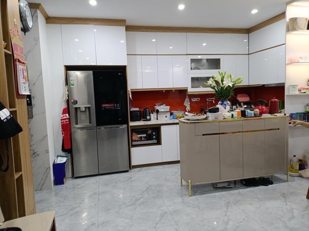 Bán nhà phố Đống Đa - 6 tầng, thang máy, ngõ thông, 41m2 - Giá 12 tỷ