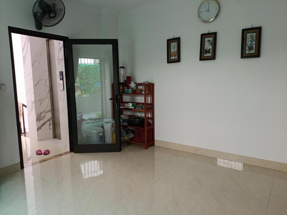 Bán nhà phố Đống Đa - 6 tầng, thang máy, ngõ thông, 41m2 - Giá 12 tỷ