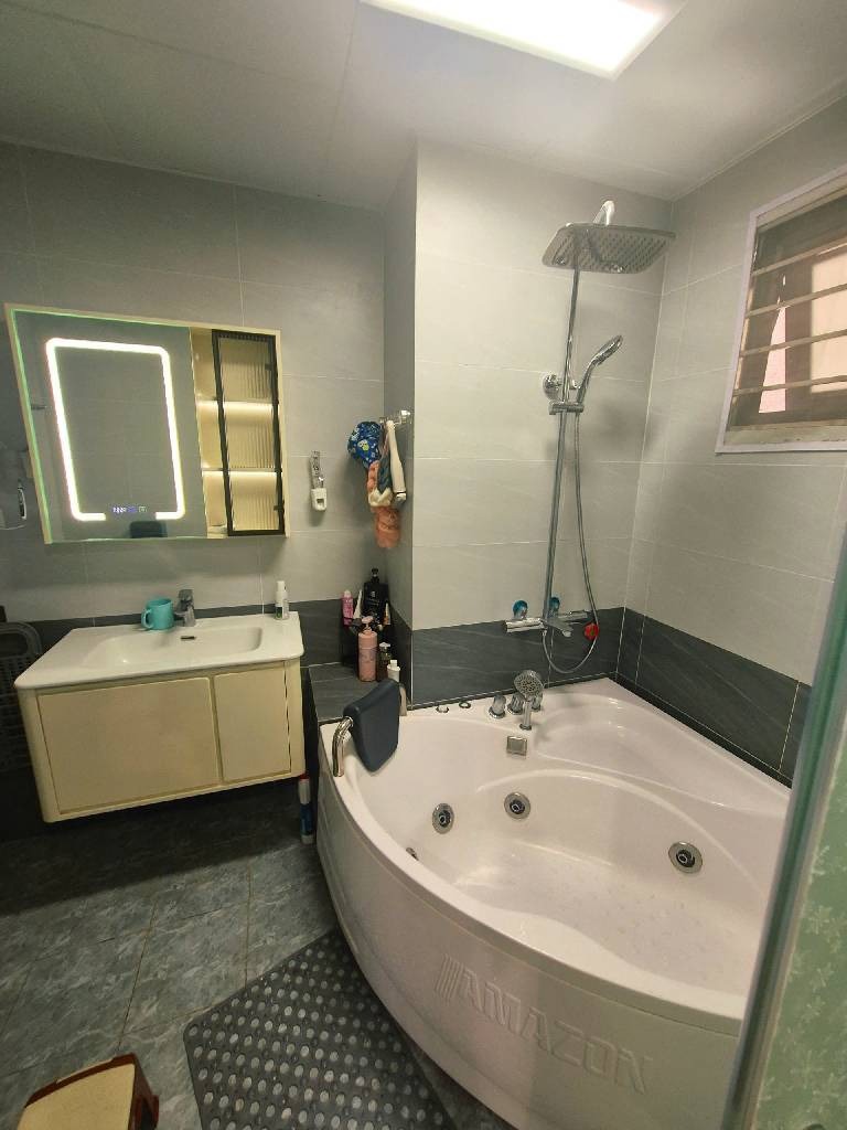 Bán nhà mới xây 7 tầng thang máy, vị trí đẹp - Đống Đa, Hà Nội