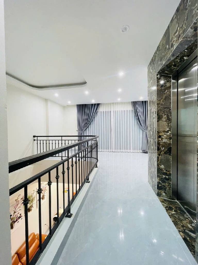 Bán nhà mới xây 7 tầng thang máy, vị trí đẹp - Đống Đa, Hà Nội