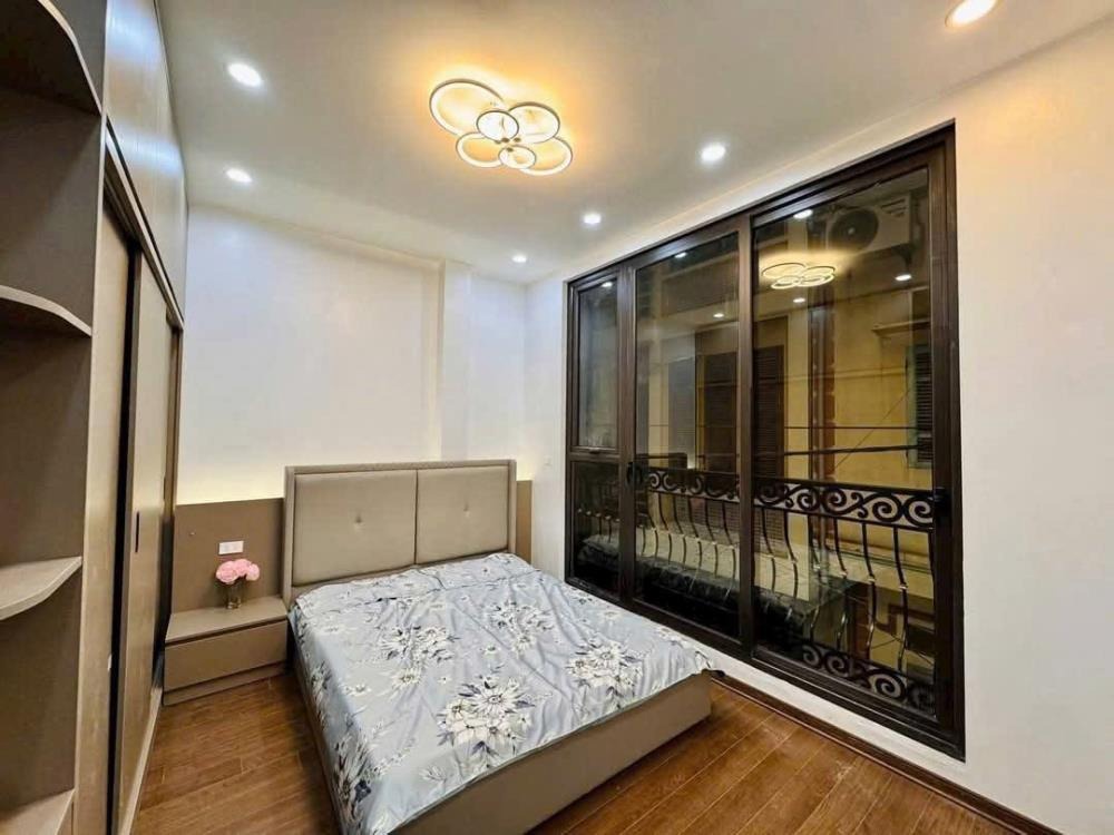 Bán Nhà Lô Góc 36m² Bà Triệu, Hà Đông - 5 Tầng, Thang Máy, Full Nội Thất - 7.75 Tỷ