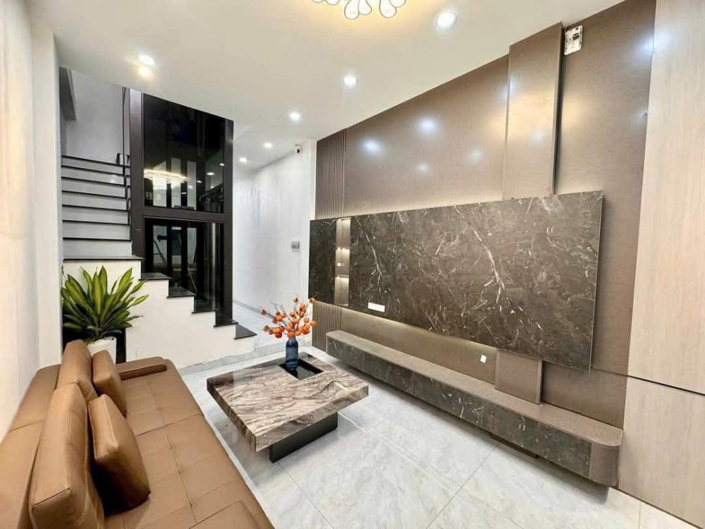 Bán Nhà Lô Góc 36m² Bà Triệu, Hà Đông - 5 Tầng, Thang Máy, Full Nội Thất - 7.75 Tỷ