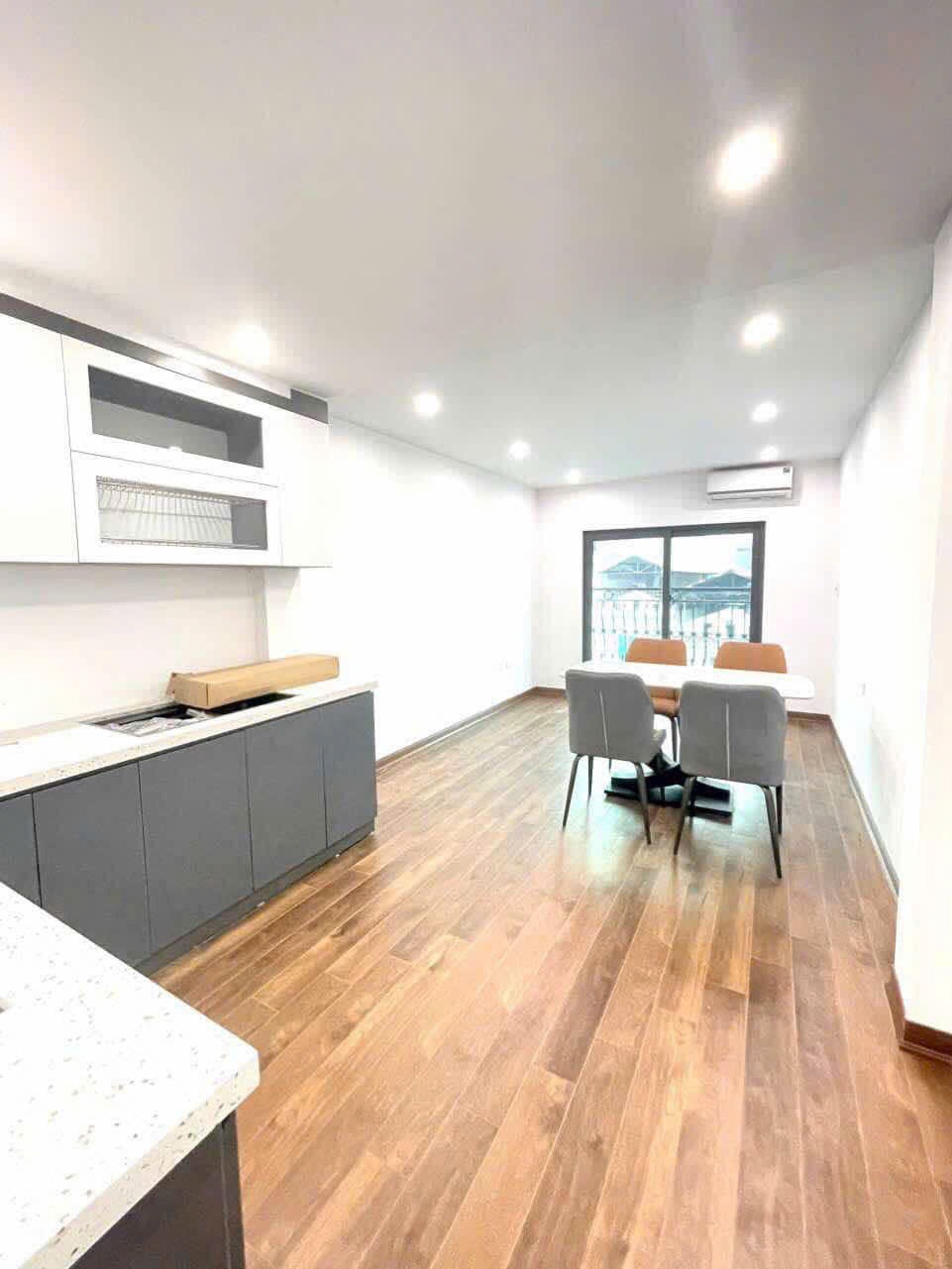 🔥 Bán nhà Kim Giang lô góc 7 tầng, thang máy, 7.9 tỷ - Vị trí hiếm có