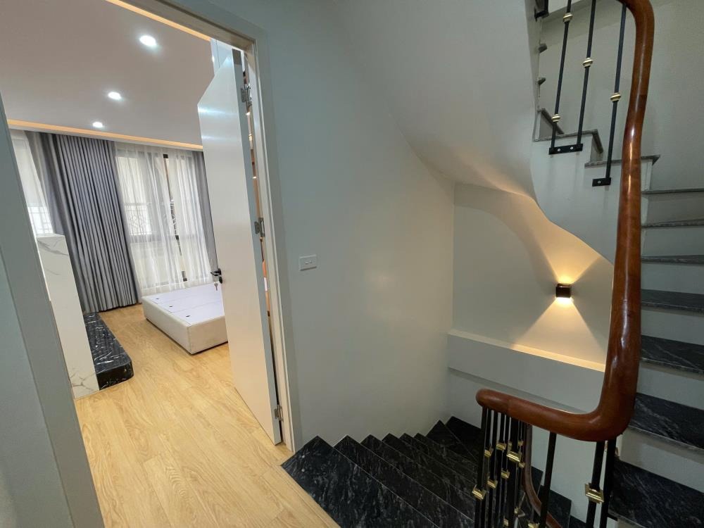 Nhà phố 5 Tầng Lô Góc - Bà Triệu, Hà Đông - Thiết Kế Hiện Đại, Có Thang Máy
