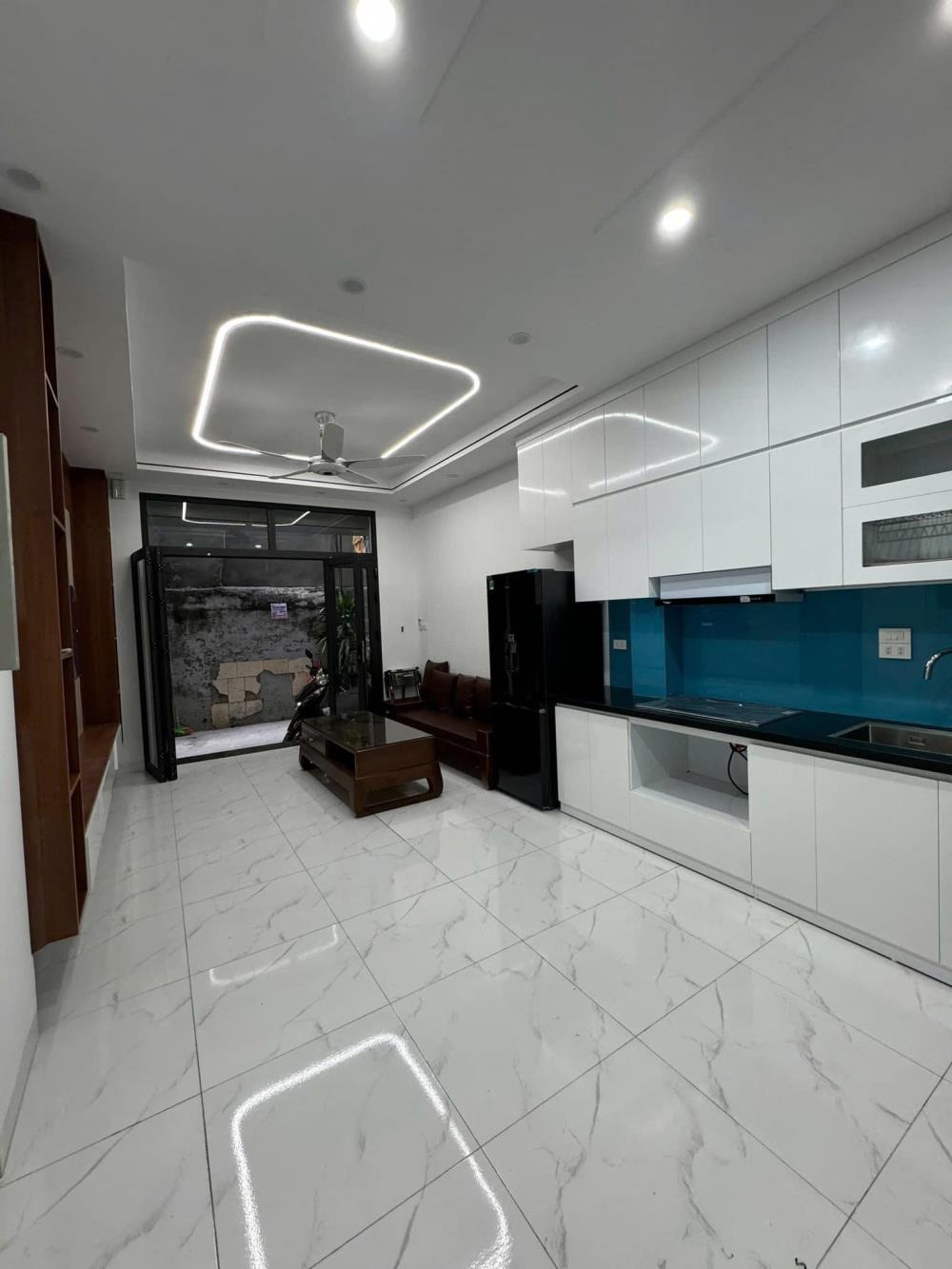 Bán Nhà Lê Lợi, Hà Đông - 5 Tầng, Thang Máy, Ô Tô Vào Cửa, Giá 8.XX Tỷ