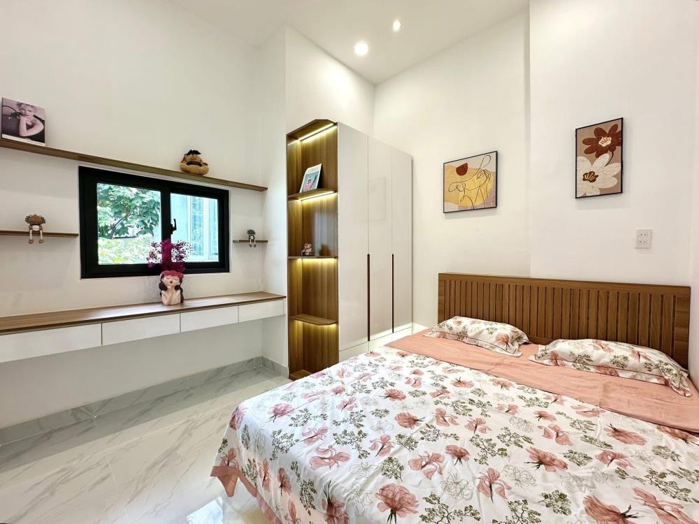 Bán nhà Quận 7 gần Nguyễn Hữu Thọ - 180m2, Giá 6 tỷ