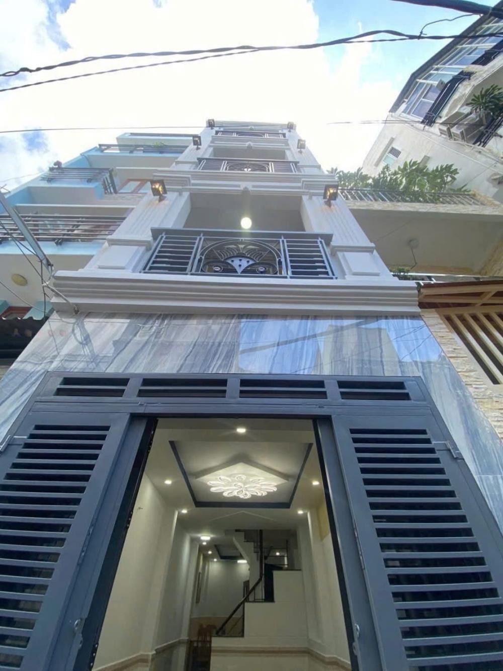Bán nhà Quận 7 gần Nguyễn Hữu Thọ - 180m2, Giá 6 tỷ