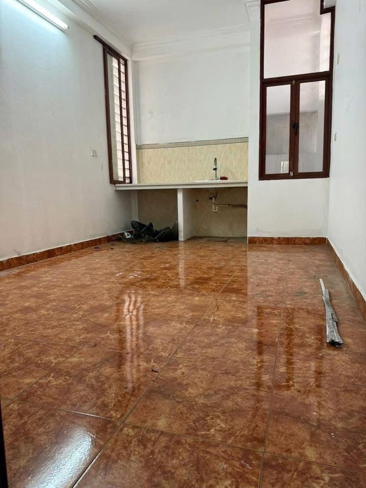 Bán nhà Cầu Giấy 46m2, 6 tầng, ô tô đỗ cửa, kinh doanh đỉnh cao