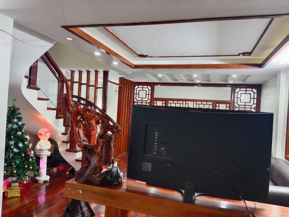 Nhà Hà Đông Full Gỗ - Gara Ô Tô - Ngõ Thông - Giá Tốt