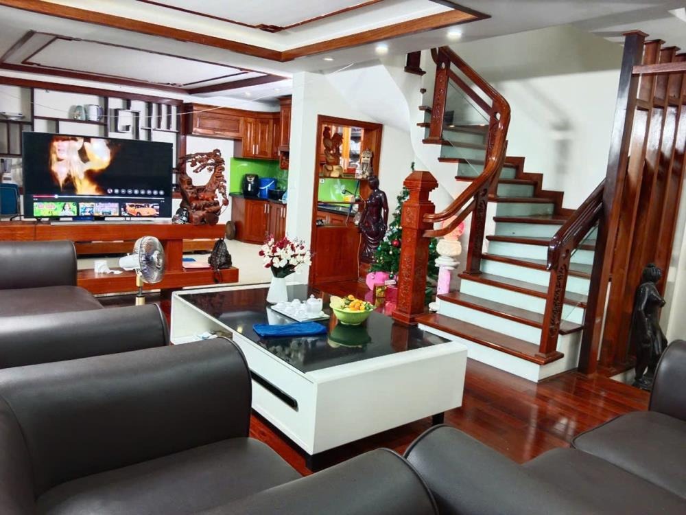 Nhà Hà Đông Full Gỗ - Gara Ô Tô - Ngõ Thông - Giá Tốt