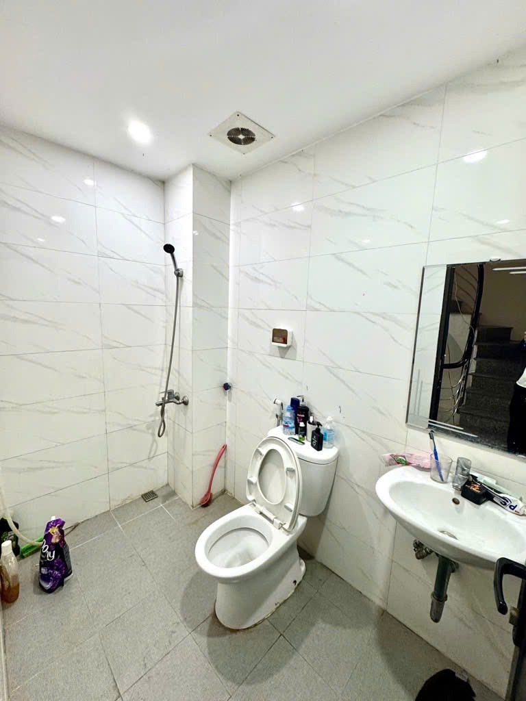 Bán Nhà Phố Linh Lang, Ba Đình - 5 Tầng, 45m2, Giá 7 Tỷ