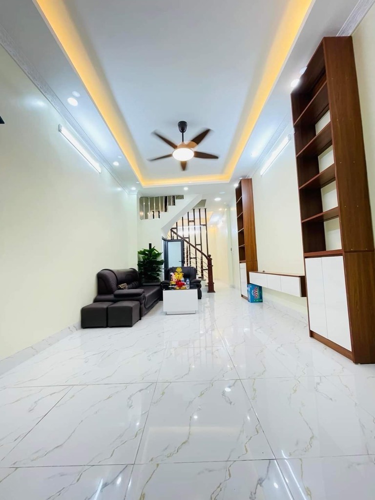 Bán nhà Cầu Giấy - Khúc Thừa Dụ - Ngõ Thông Thoáng - 9 tỷ