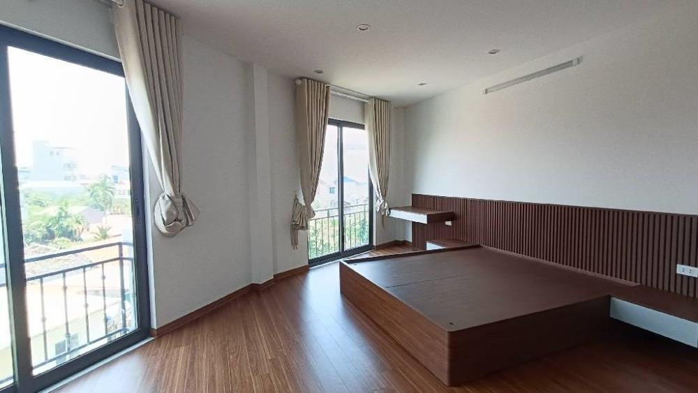 Nhà Mới Đẹp, Lô Góc, Ô Tô Vào Nhà, Thang Máy, Full Nội Thất - Thạch Bàn, Long Biên
