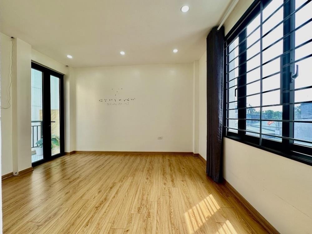 Nhà Mới Đẹp, Lô Góc, Ô Tô Vào Nhà, Thang Máy, Full Nội Thất - Thạch Bàn, Long Biên