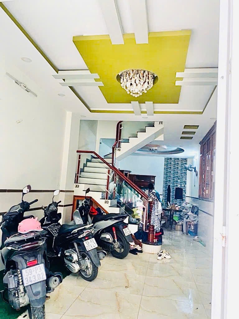 Nhà Phân Huy Ích, Tân Bình: 4x15, 1 Trệt 2 Lầu, 6.95 Tỷ - Hẻm Xe Hơi