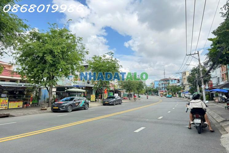 Bán nhà khu phố ẩm thực Man Thiện -4.7 tỷ- 63M2 - 2 Tầng Hoàn Công Đủ