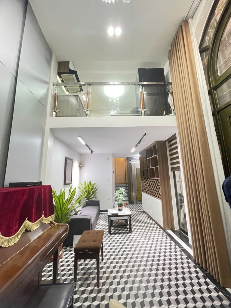Bán Nhà Tây Sơn, Đống Đa - 6 Tầng, Thang Máy, Giá 10.5 Tỷ