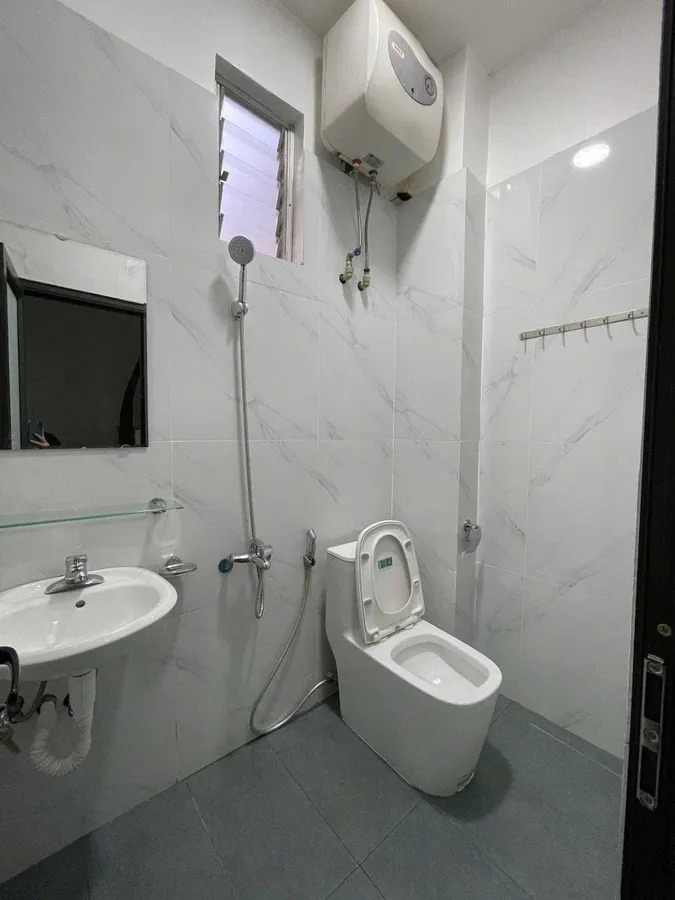 Bán nhà Tân Mai, Hoàng Mai - 6.2 tỷ Full Đồ - Ngõ Ô Tô