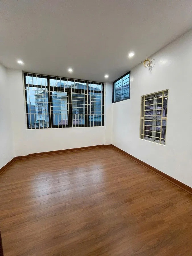 Bán nhà Tân Mai, Hoàng Mai - 6.2 tỷ Full Đồ - Ngõ Ô Tô