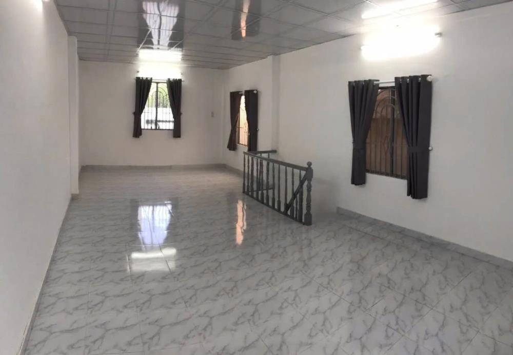 Nhà Đẹp Lũy Bán Bích: 82m2, Ngang 4.8m, Giá 8.7 Tỷ - Thương Lượng