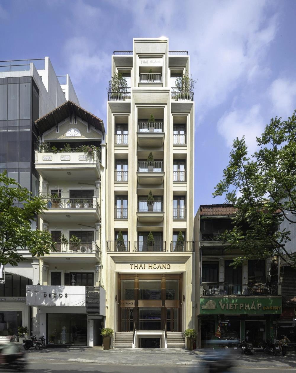 Cho Thuê Mặt Bằng Kinh Doanh 400m2 - 25 Phố Huế, Hà Nội - Giá Tốt