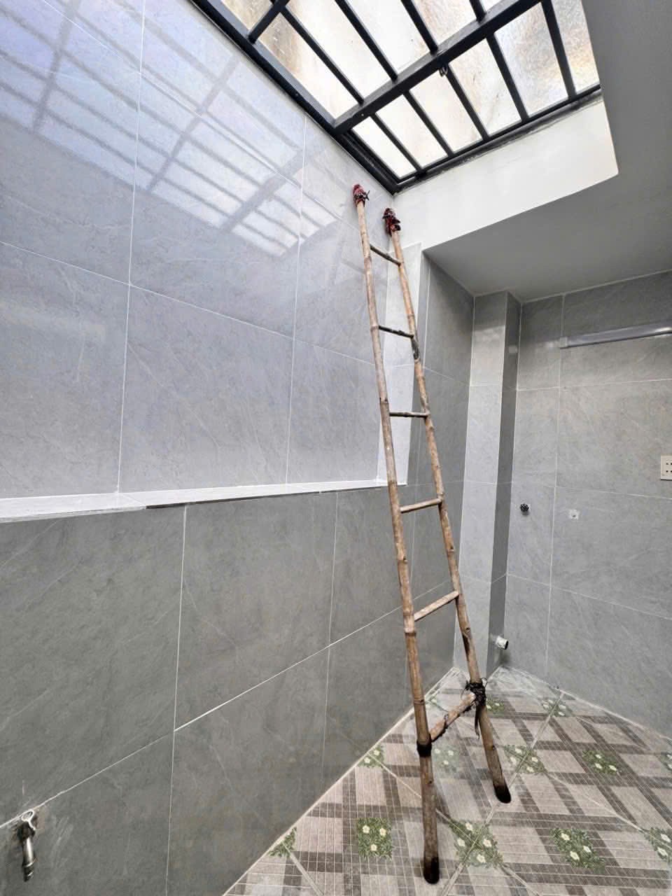 Nhà Đẹp Tân Chánh Hiệp: Thiết Kế Lệch Tầng, 1 Lửng 2 Lầu - Giá 1.98 Tỷ