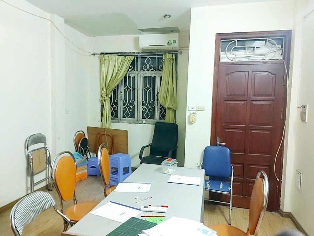 Bán Nhà Quận Bình Thạnh: 4 Tầng, 4 Phòng Ngủ, Gần Hồ Võ Thị Sáu, Giá Tốt